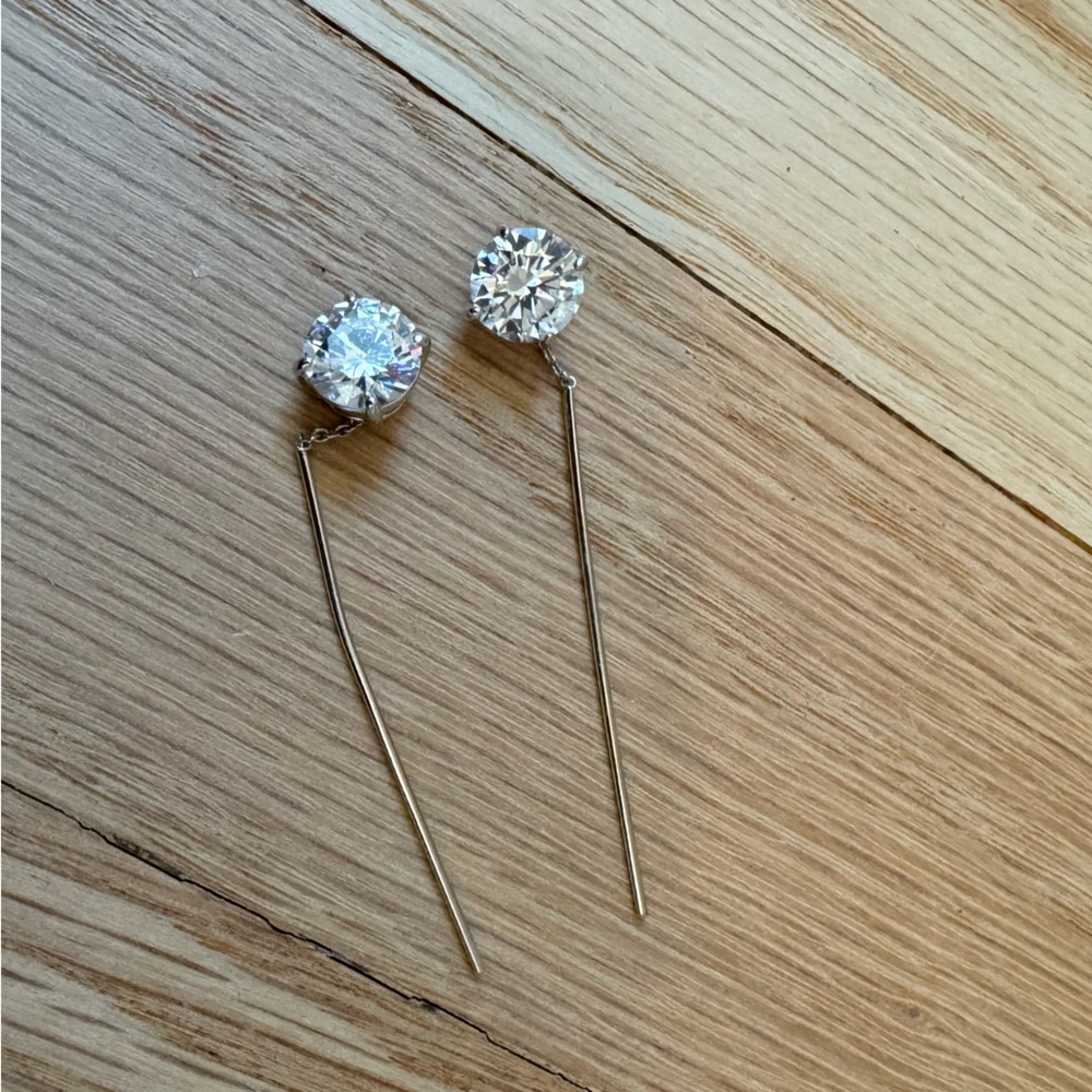 Vince Camuto crystal clear rhinestone dangle delicate earrings silver
